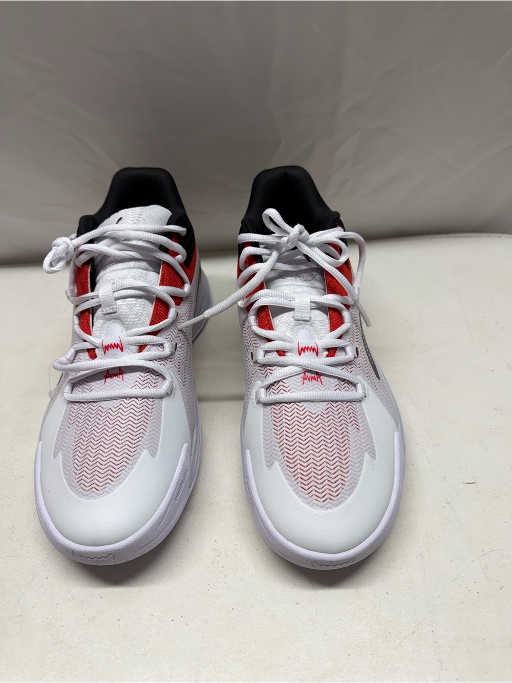 PUMA Dagger Men’s White/Black/Red Lace-Up Low Top Sneakers 311353-02 New 9.5